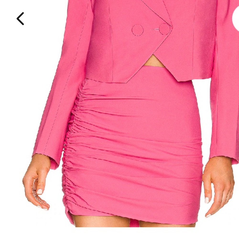 The Sei Pink Ruched mini skirt NwT’s sz 6